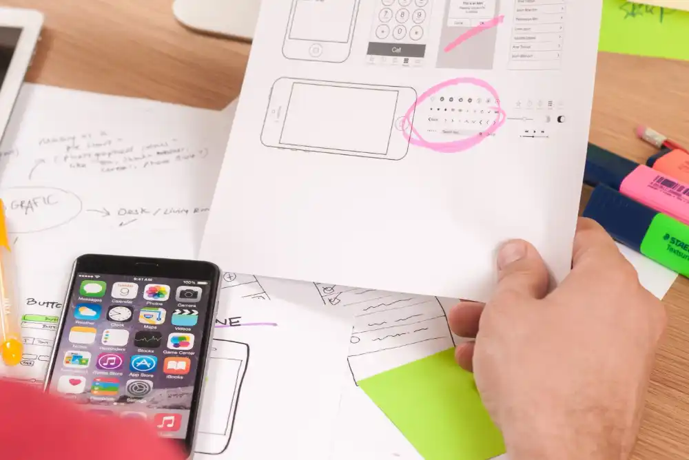 Moderne mobile Anwendung auf Smartphone-Display